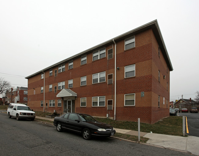 4015 Devereaux Street in Philadelphia, PA - Building Photo - Building Photo