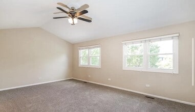 143 Brookwood Ln E in Bolingbrook, IL - Building Photo - Building Photo