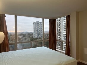 9633 Manchester Dr in White Rock, BC - Building Photo - Building Photo
