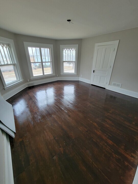 1427 2nd Ave SE in Cedar Rapids, IA - Building Photo