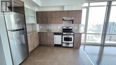 170-2170 Fort York Blvd in Toronto, ON - Building Photo - Building Photo
