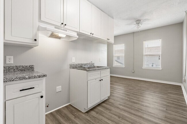 property at 2205 Galveston Rd