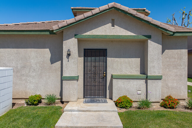 12924 Merlot Dr in Bakersfield, CA - Building Photo - Building Photo