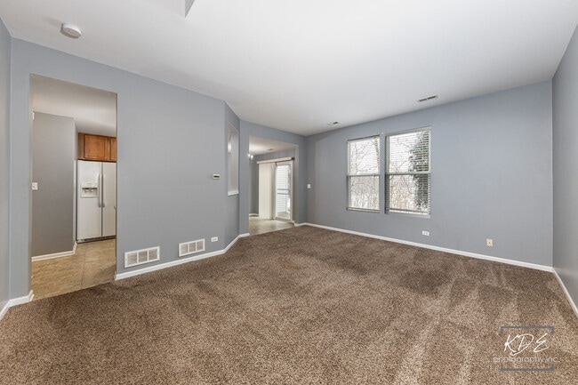 603 Conservatory Ln in Aurora, IL - Building Photo - Building Photo