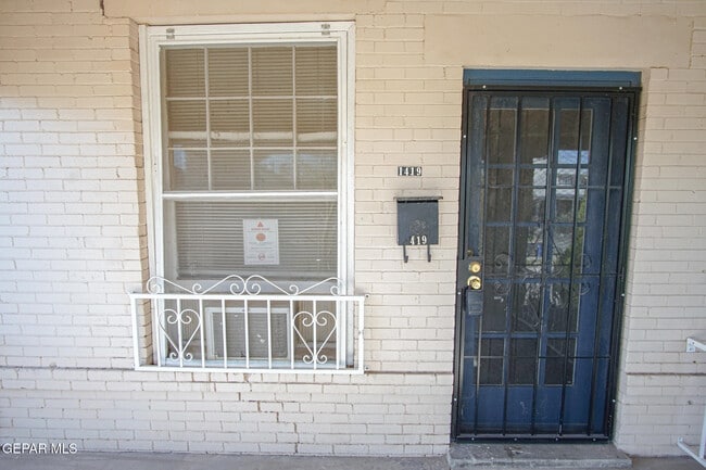 1419 Wyoming Ave in El Paso, TX - Building Photo - Building Photo