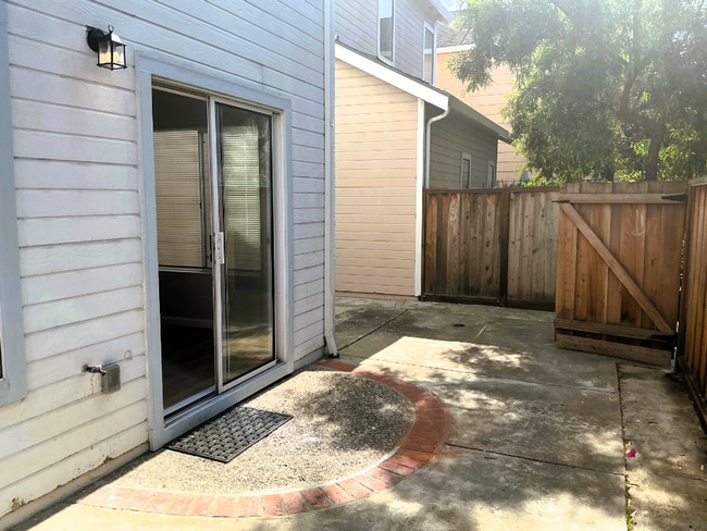 6495 Potrero Dr in Newark, CA - Building Photo - Building Photo