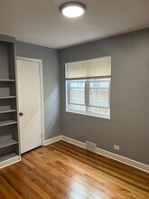 3048 Central St, Unit 1 in Evanston, IL - Building Photo - Building Photo