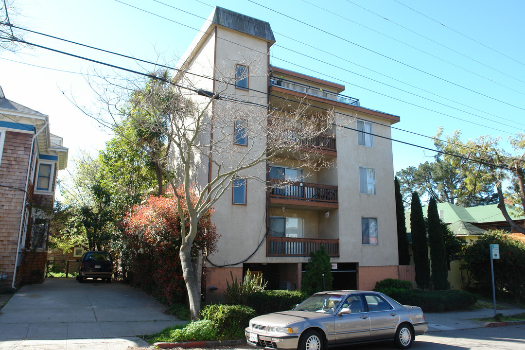 2018 Francisco St in Berkeley, CA - Building Photo