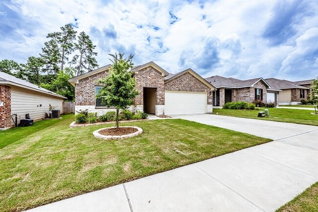 306 Pecos Dr in Huntsville, TX - Building Photo - Building Photo