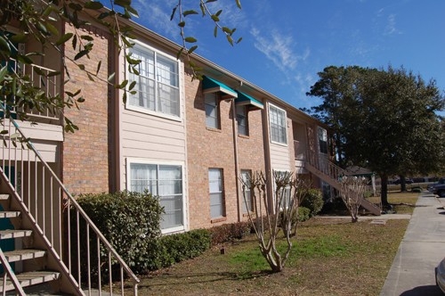 Timberwood Apartment Homes in Lumberton, TX - Building Photo - Building Photo