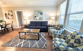 11160 Medlock Bridge Rd in Johns Creek, GA - Foto de edificio - Building Photo