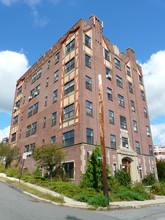 Elmwood Apartments in Winchester, MA - Building Photo - Building Photo