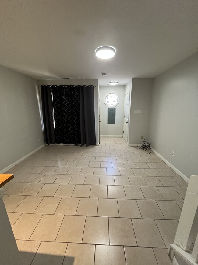 property at 207 Newtowne Sq