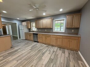 100 Gaines Ct in Athens, GA - Building Photo - Building Photo