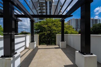 1091 Galiano St in Coral Gables, FL - Building Photo - Building Photo