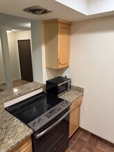 14605 NE 34th St in Bellevue, WA - Building Photo - Building Photo