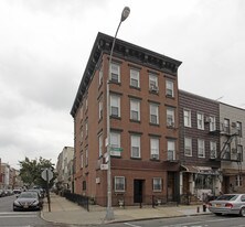 344 Leonard St in Brooklyn, NY - Building Photo