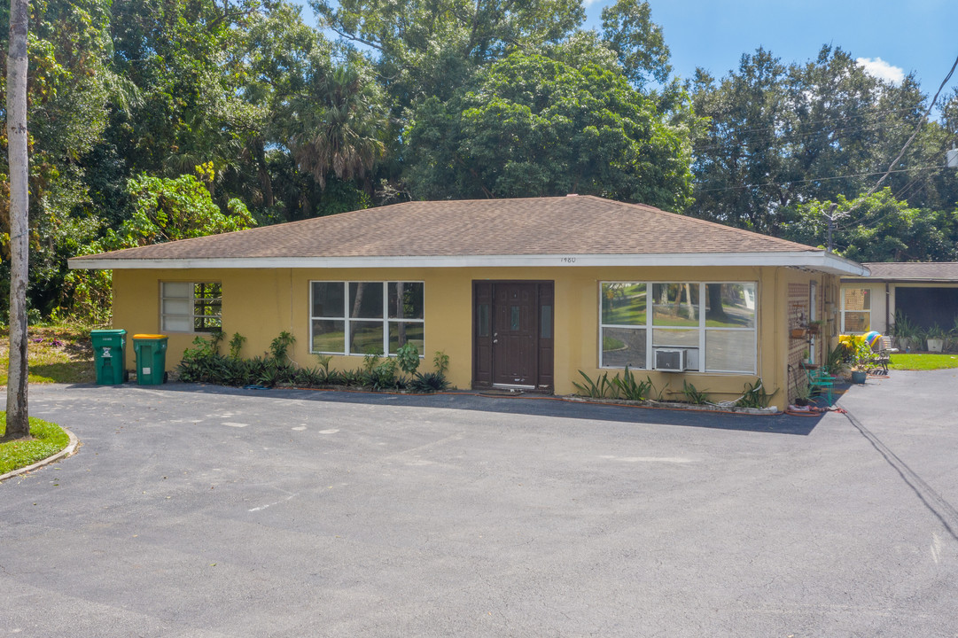 1480 Bembury Dr in Naples, FL - Building Photo