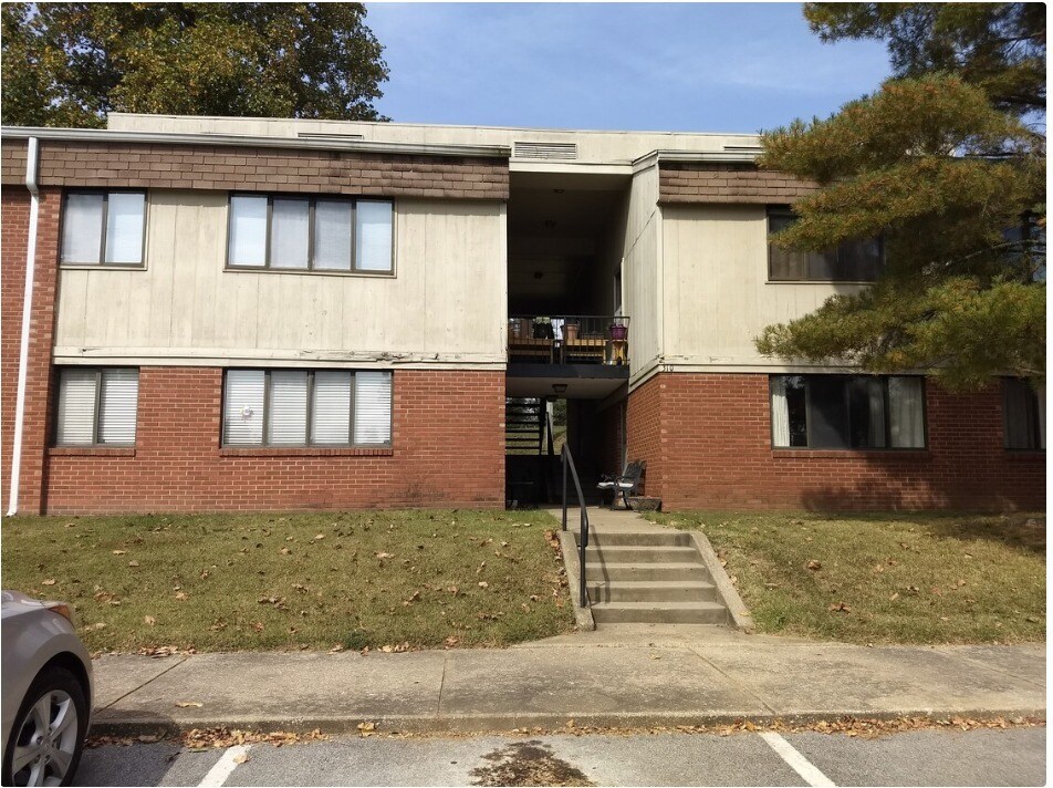 Greenbrier Apartments in Providence, KY - Building Photo