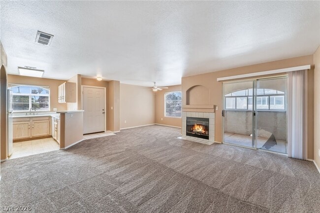 4320 W Lake Mead Blvd in Las Vegas, NV - Building Photo - Building Photo