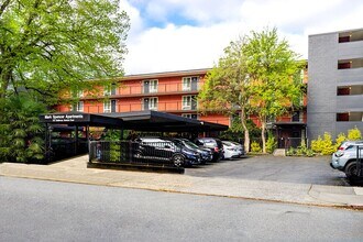 Mark Spencer Apartments in Seattle, WA - Building Photo - Interior Photo