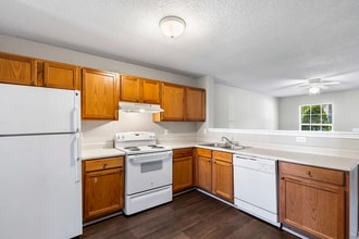 Autumn Park in Oxford, NC - Building Photo - Building Photo