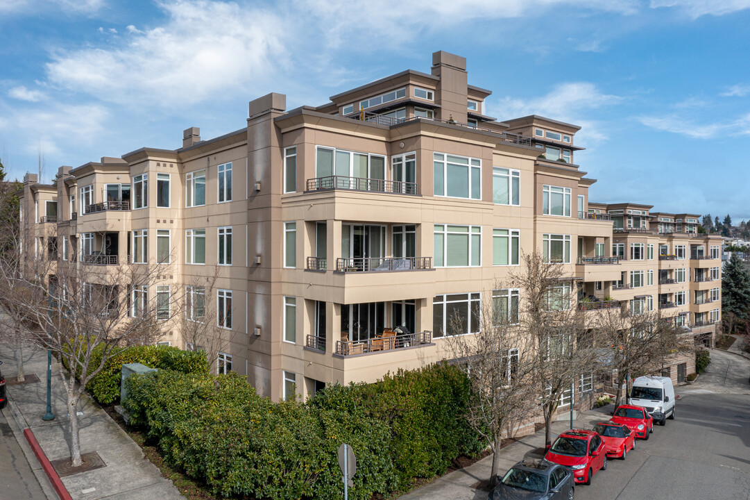 Brezza in Kirkland, WA - Foto de edificio