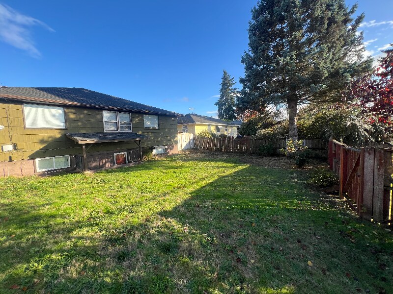 2344 N Winnifred St in Tacoma, WA - Building Photo