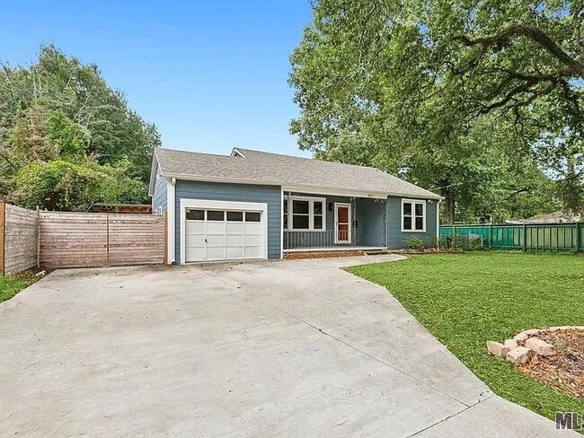 427 S Ardenwood Dr in Baton Rouge, LA - Building Photo - Building Photo