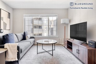 355 N Wolfe Rd in Sunnyvale, CA - Building Photo