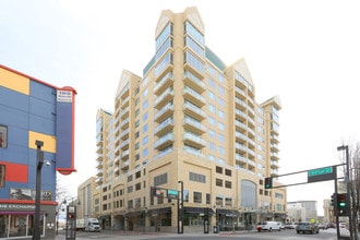 80 W 1st St in Reno, NV - Building Photo - Building Photo