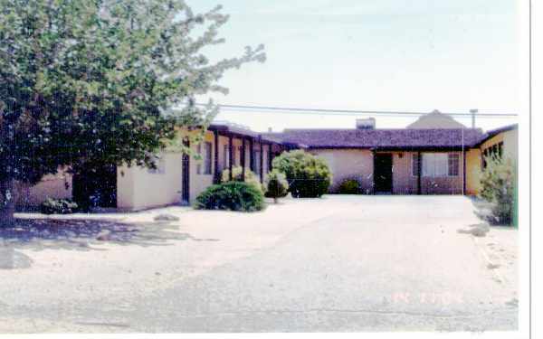 15365 Wanaque Rd in Apple Valley, CA - Foto de edificio - Building Photo