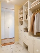 9 Hawthorne Pl, Unit 17B in Boston, MA - Building Photo - Building Photo