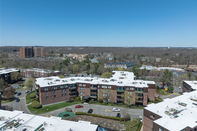 Summit Estates in Swampscott, MA - Building Photo - Building Photo