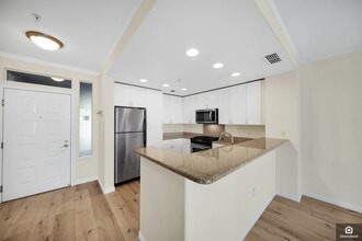 3901 Lick Mill Blvd in Santa Clara, CA - Building Photo - Building Photo