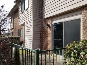 335 Harmony Ct in San Antonio, TX - Building Photo - Building Photo
