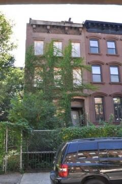 SRO in New York, NY - Foto de edificio