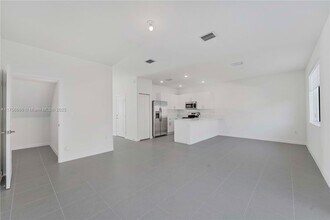 701 SE 13th Street Cir in Homestead, FL - Building Photo - Building Photo