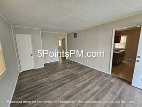 4332 E 143rd St in Cleveland, OH - Building Photo - Building Photo