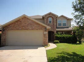 5512 Parkview Hills Ln in Fort Worth, TX - Building Photo