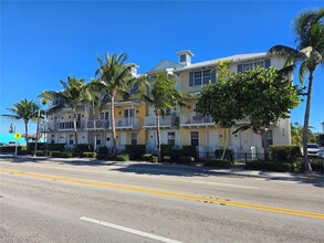 310 N Dixie Hwy in Lake Worth Beach, FL - Building Photo - Building Photo