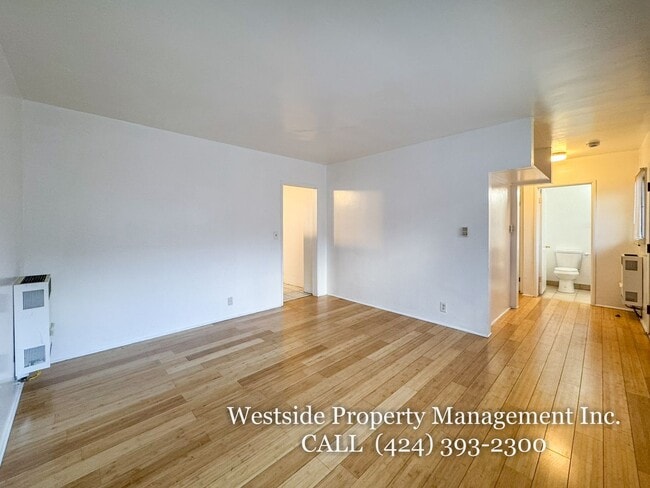 property at 906 Edgewood St