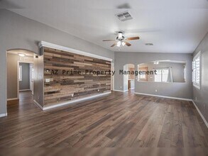 10960 W Taft St in Phoenix, AZ - Building Photo - Building Photo