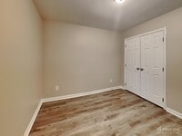 404 Flaherty Ave photo'