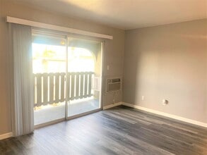 4116 Loveridge Road in Pittsburg, CA - Building Photo - Interior Photo