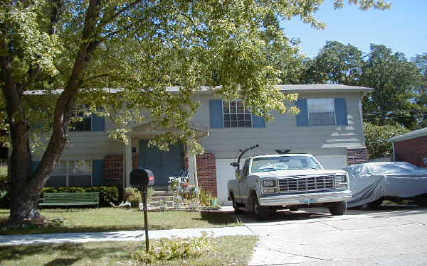 Charlene Manor Subdivision in St. Louis, MO - Foto de edificio