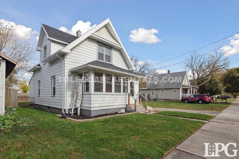 1838 Stahlwood Ave in Toledo, OH - Foto de edificio