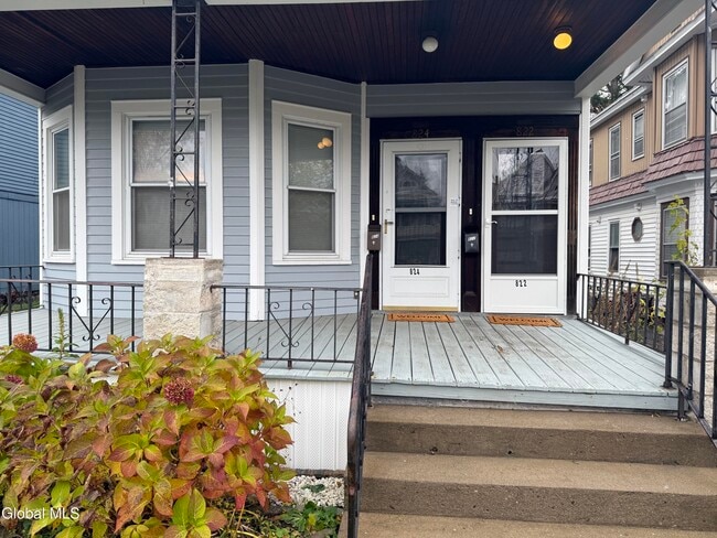 822 Hampton Ave in Schenectady, NY - Building Photo - Building Photo