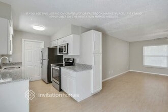 7010 Lake Long Dr in Orlando, FL - Building Photo - Building Photo