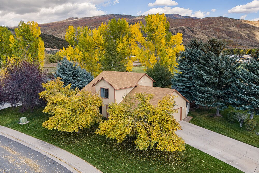 47 Coyote Cir in Carbondale, CO - Foto de edificio